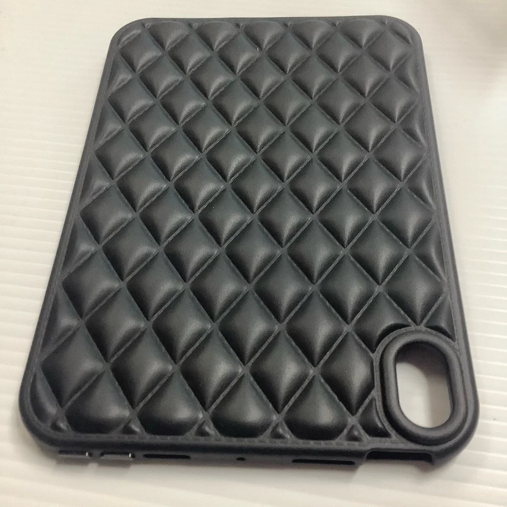 Black Plastic Shaped Quilted iPad Mini 2024 A17 Pro Case